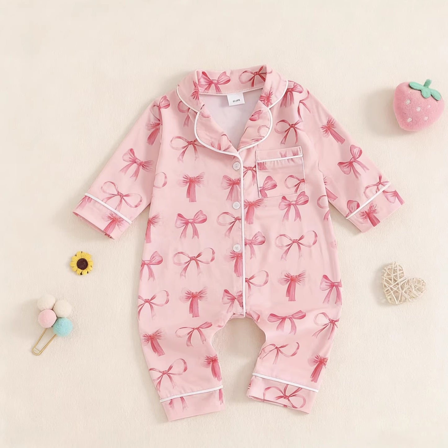 Strikjes & aardbeien baby pyjama pakje β zoet & speels ππ