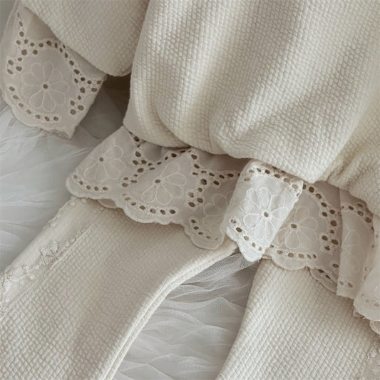 ByJamila β Cozy Set met Broderie Kraagje & Flair Broekje πΈπ
