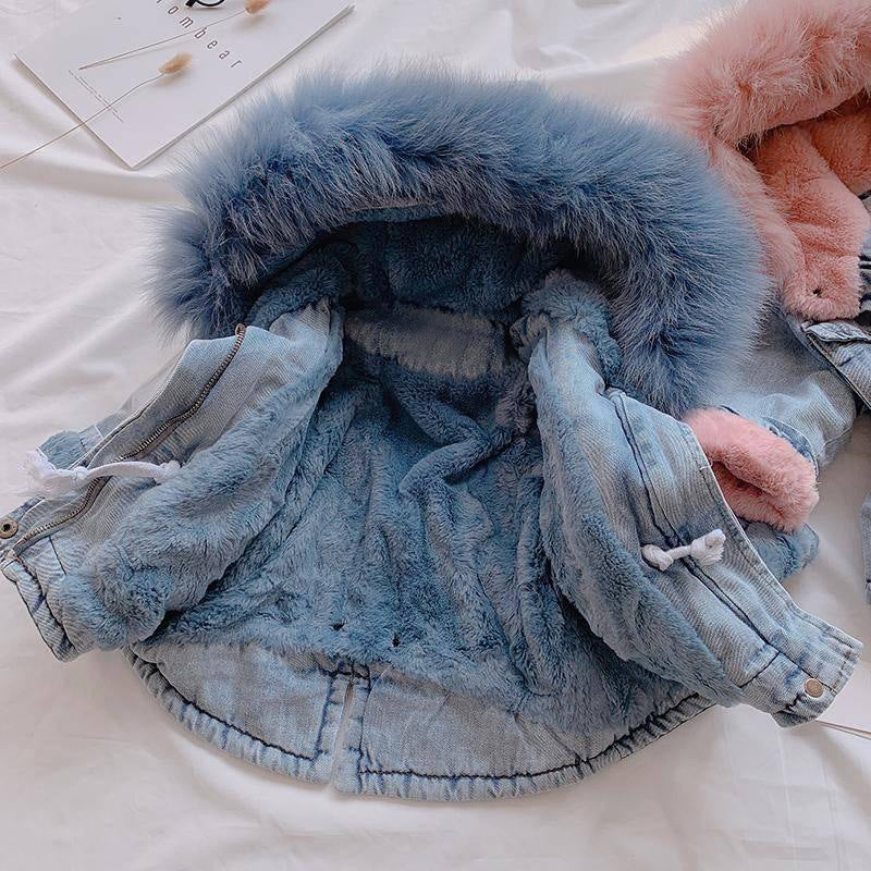 ByJamila – Lange Denim Winterjas met Bontkraag ❄️🤍