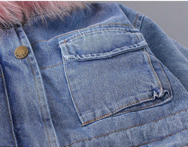 ByJamila – Lange Denim Winterjas met Bontkraag ❄️🤍