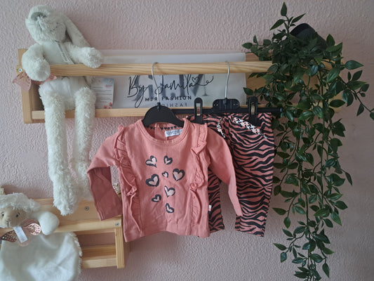 Trui en strepenbroekje - TE lief 🐆