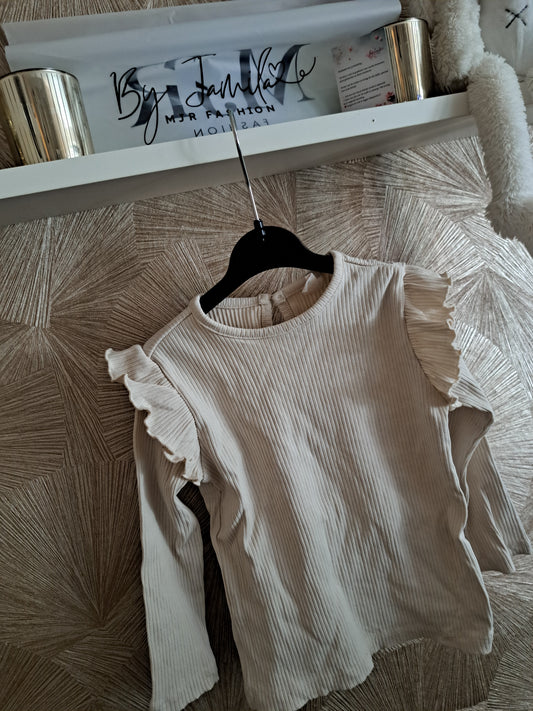 Beige shirt met ruffle mouwtjes 🪶