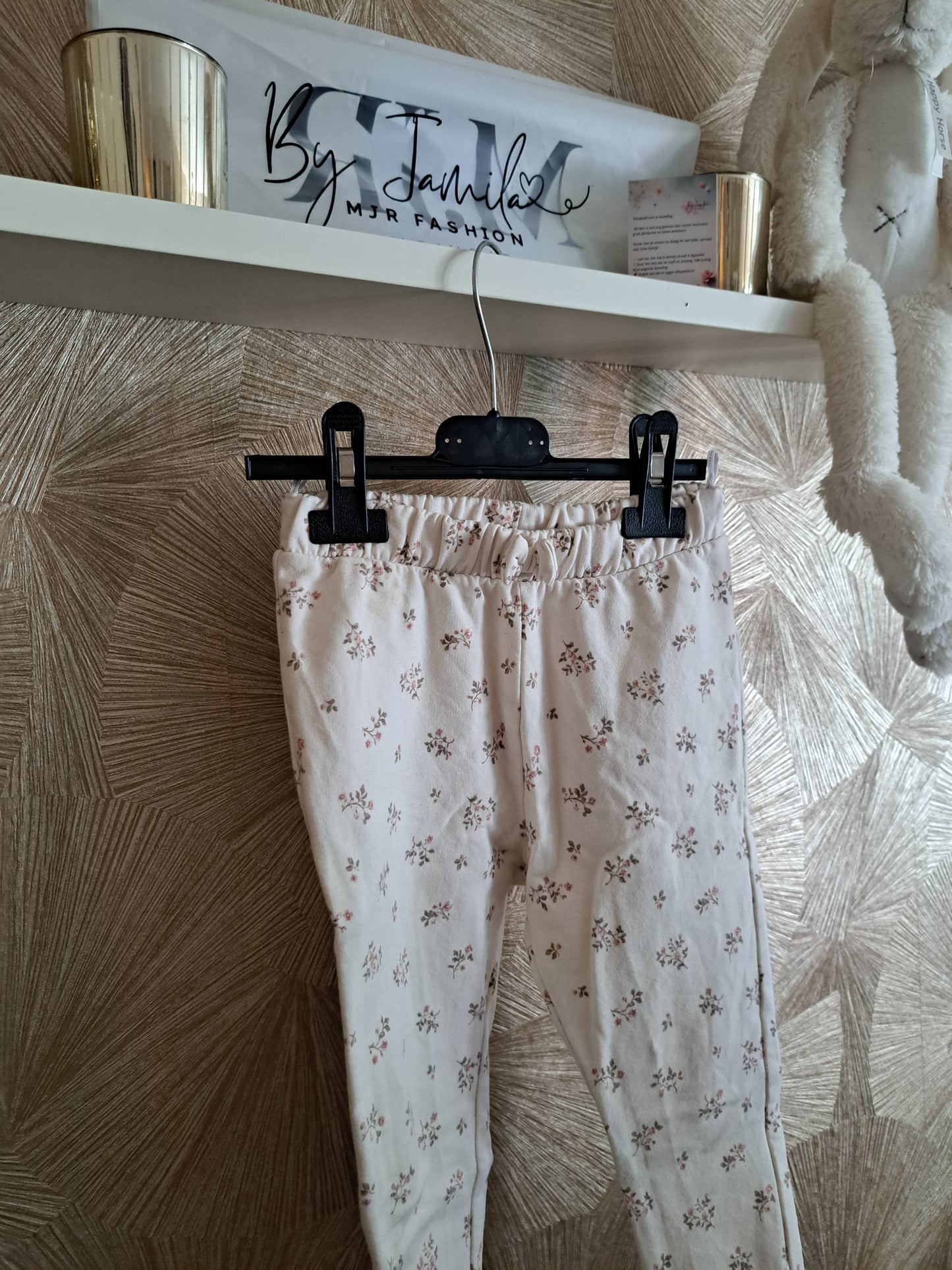 Broek met bloemetjes 🌸