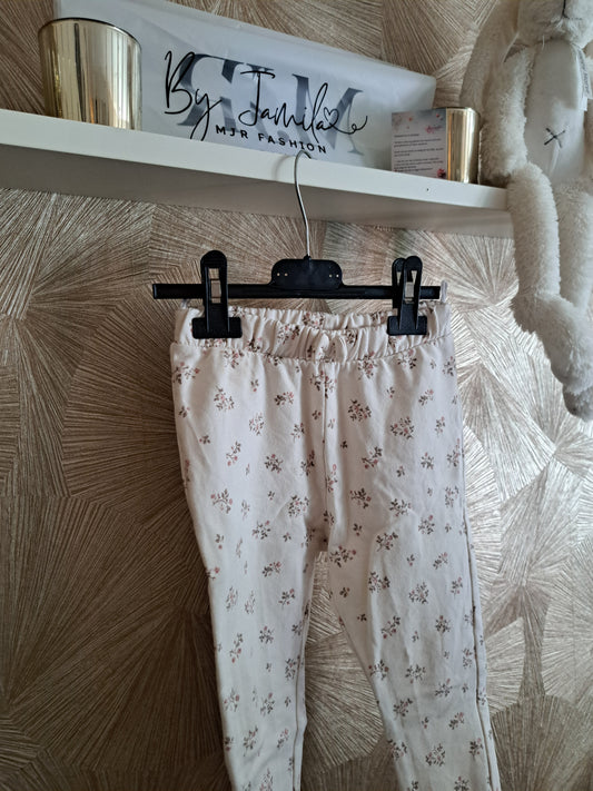 Broek met bloemetjes 🌸