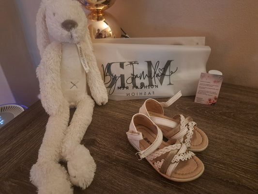 Witte slippertjes 🤍
