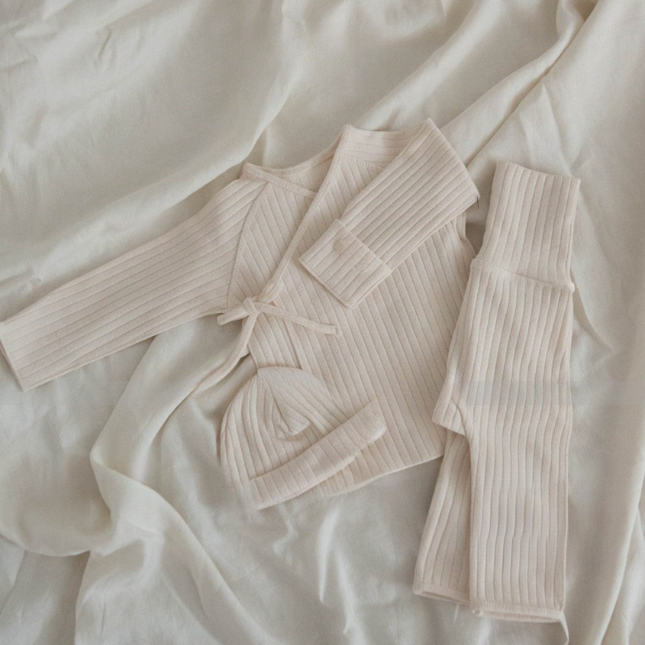 ByJamila – Heerlijk Babysetje met Mutsje 🍼💖
