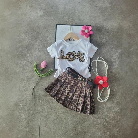 Panterrokje met wit shirtje met kralen & steentjes – set of los 🐆🤍✨