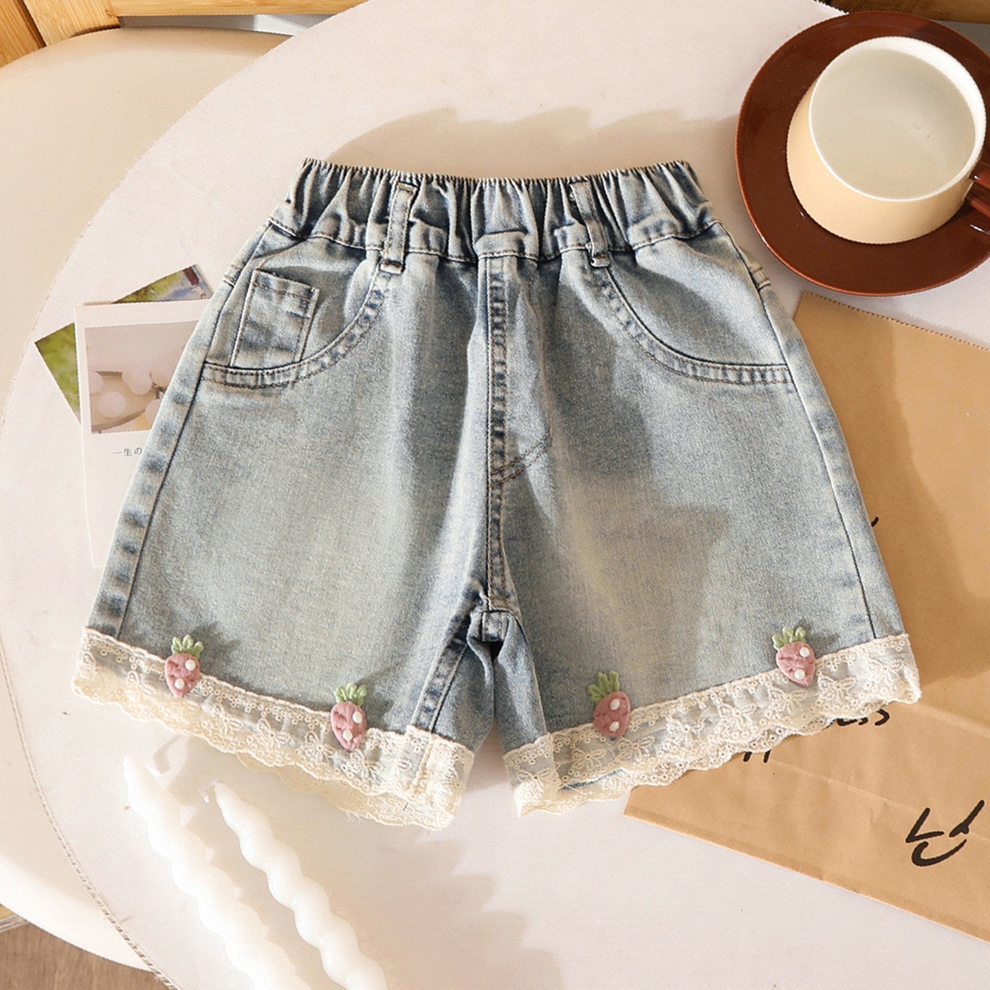 ByJamila - Jeans met Speelse Prints 👖✨