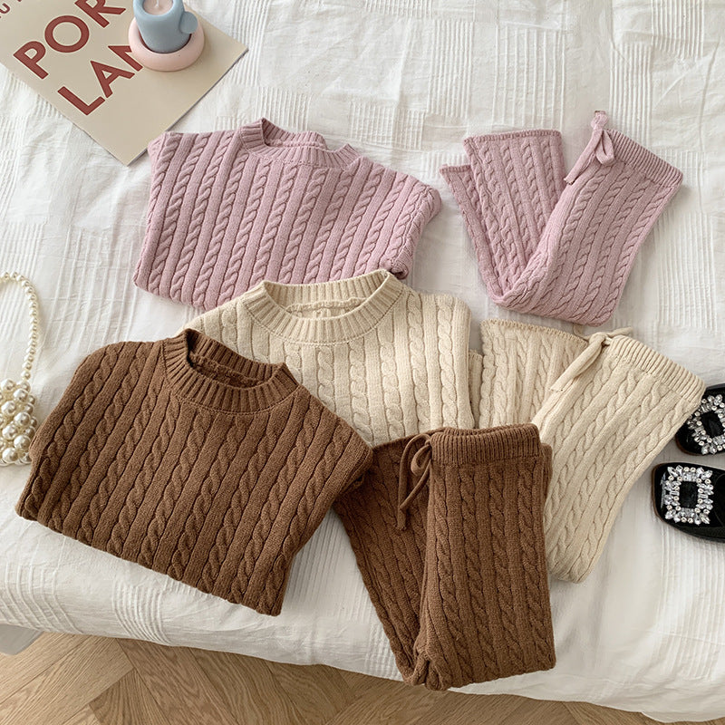 ByJamila – Cozy Unisex Set met Twistdetail 🌸💙