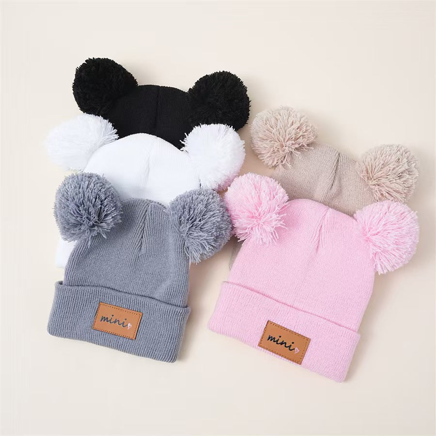 ByJamila – Mini Muts met Schattige Bolletjes 🧶✨