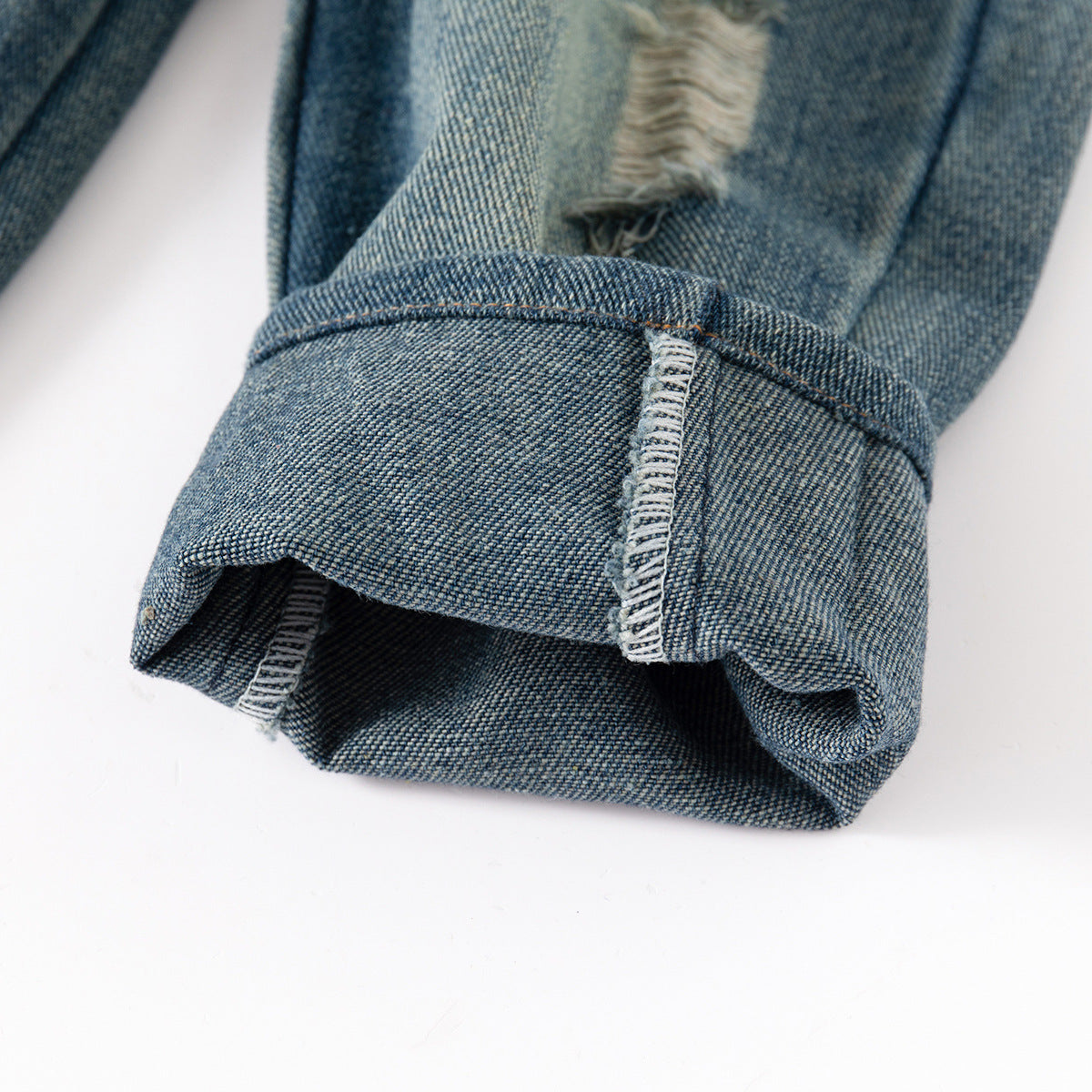 Stoere greenwash ripped jeans – edgy & trendy 💚👖