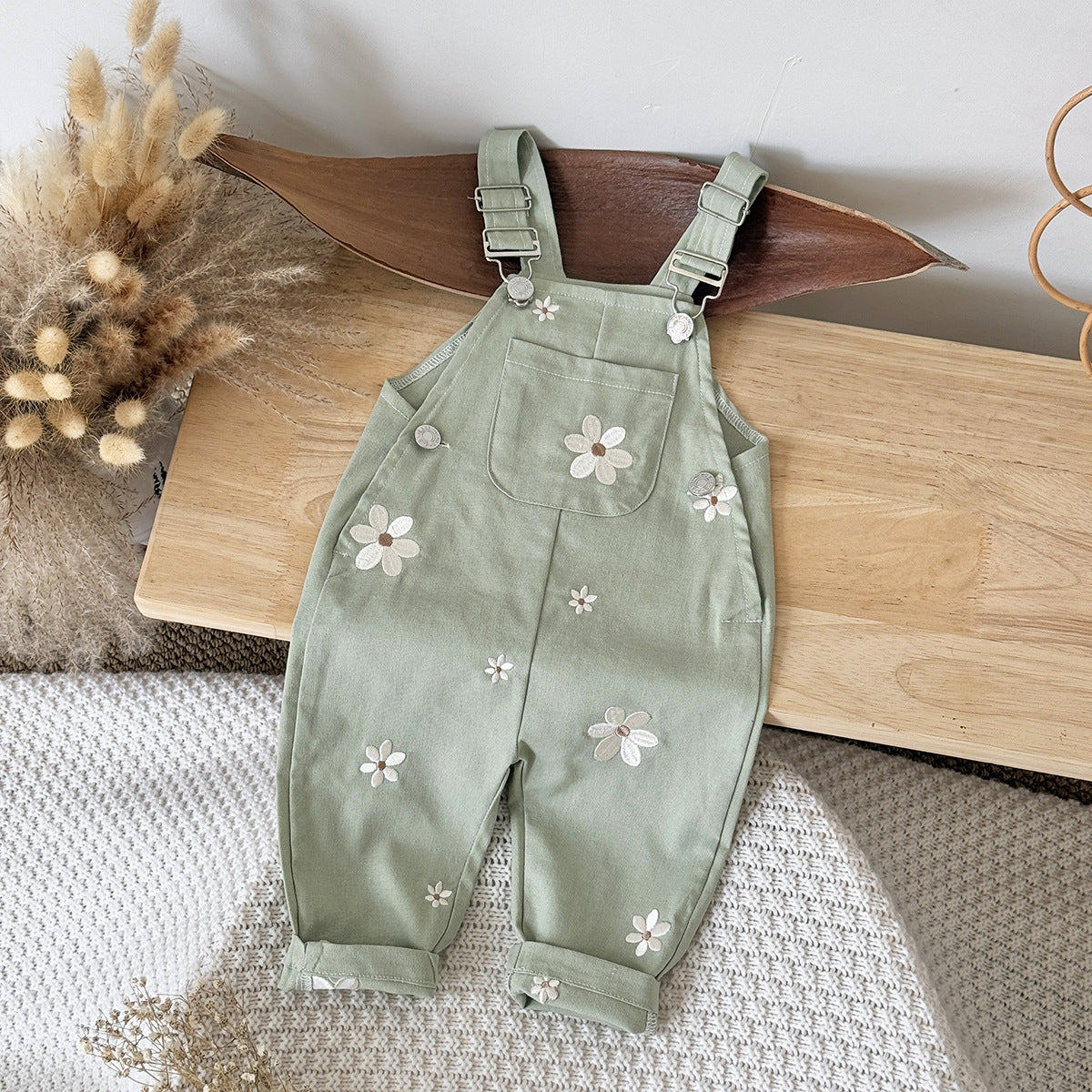 ByJamila – Baby Overalls met Bloemenborduursel 🌸🤍