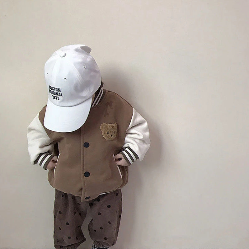 ByJamila – Baby Baseball Jacket met Beer 🧸❄️