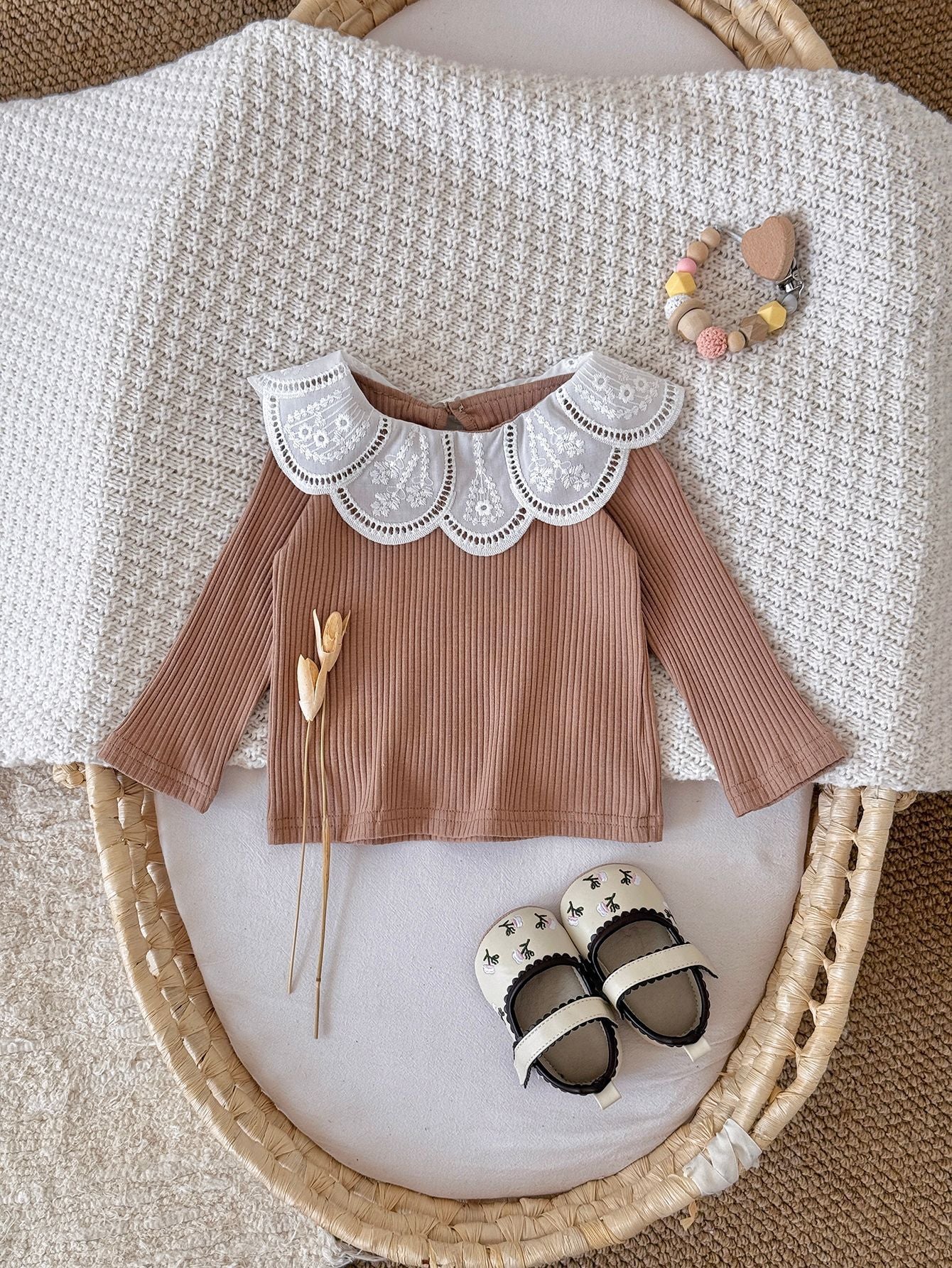 ByJamila – Baby Meisjes Top met Kantdetails 🌸🤍
