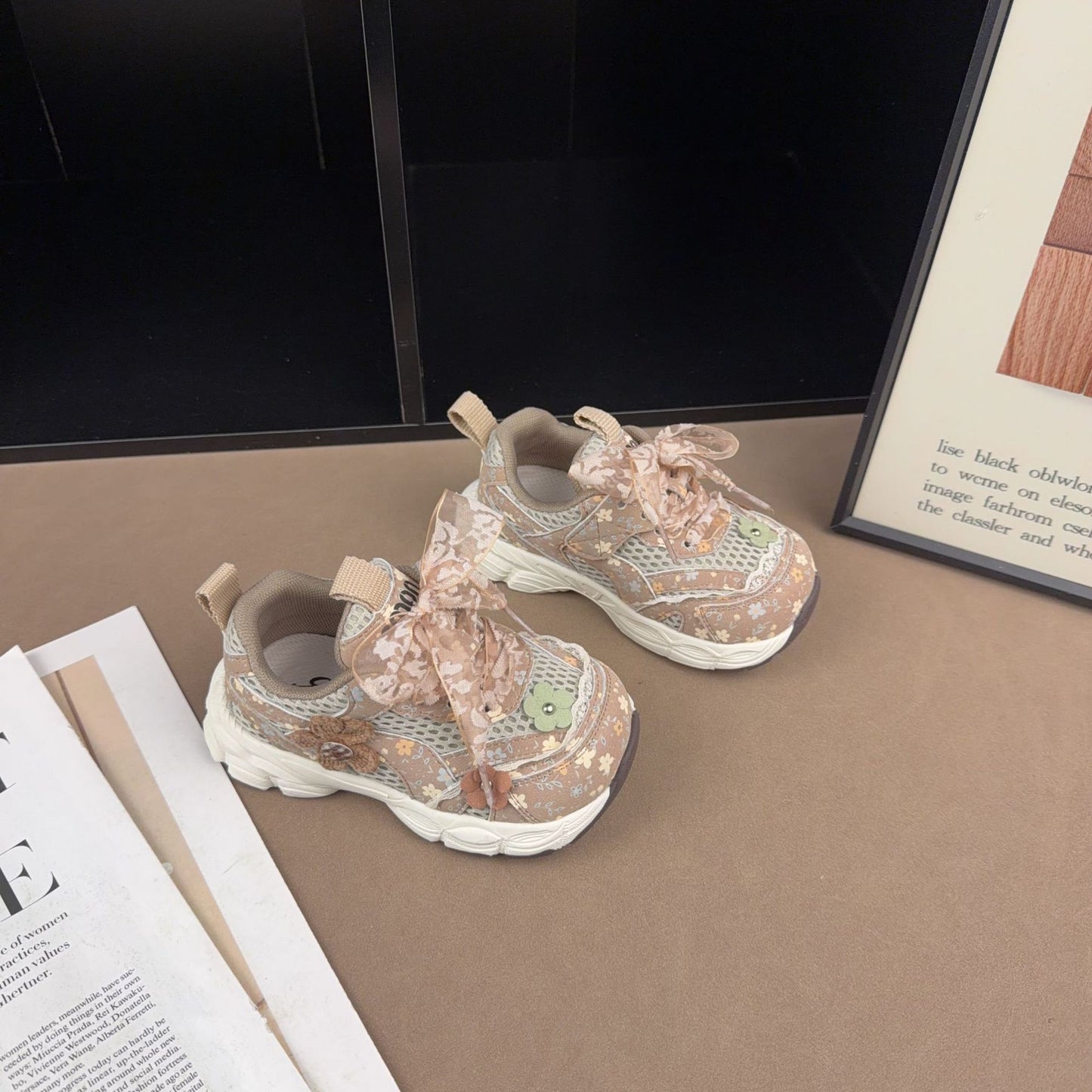 ByJamila - Flower Power Sneakers 🌸👟
