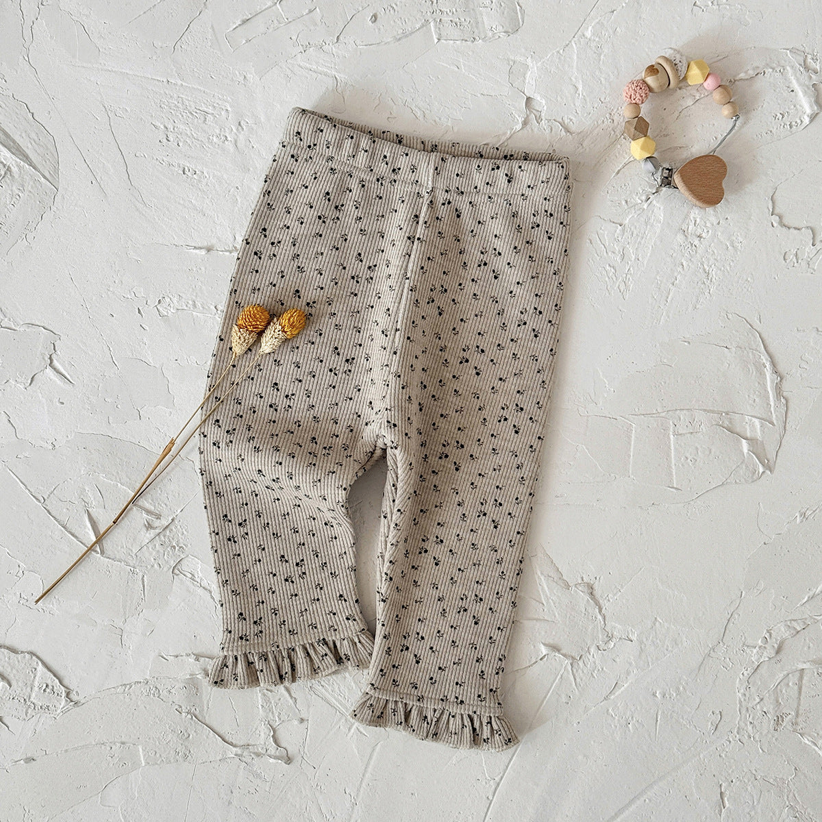 ByJamila – Corduroy Ruffle Pants met Fleece 🤎🎀