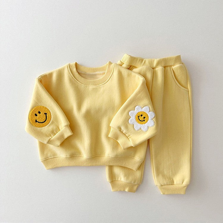 ByJamila – Matching Smiley Bloemen Jogging Set 🌸😊