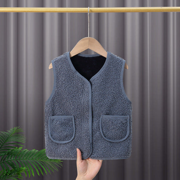 Fluffy vestje zonder mouwen – zacht & knuffelbaar 🤍☁️