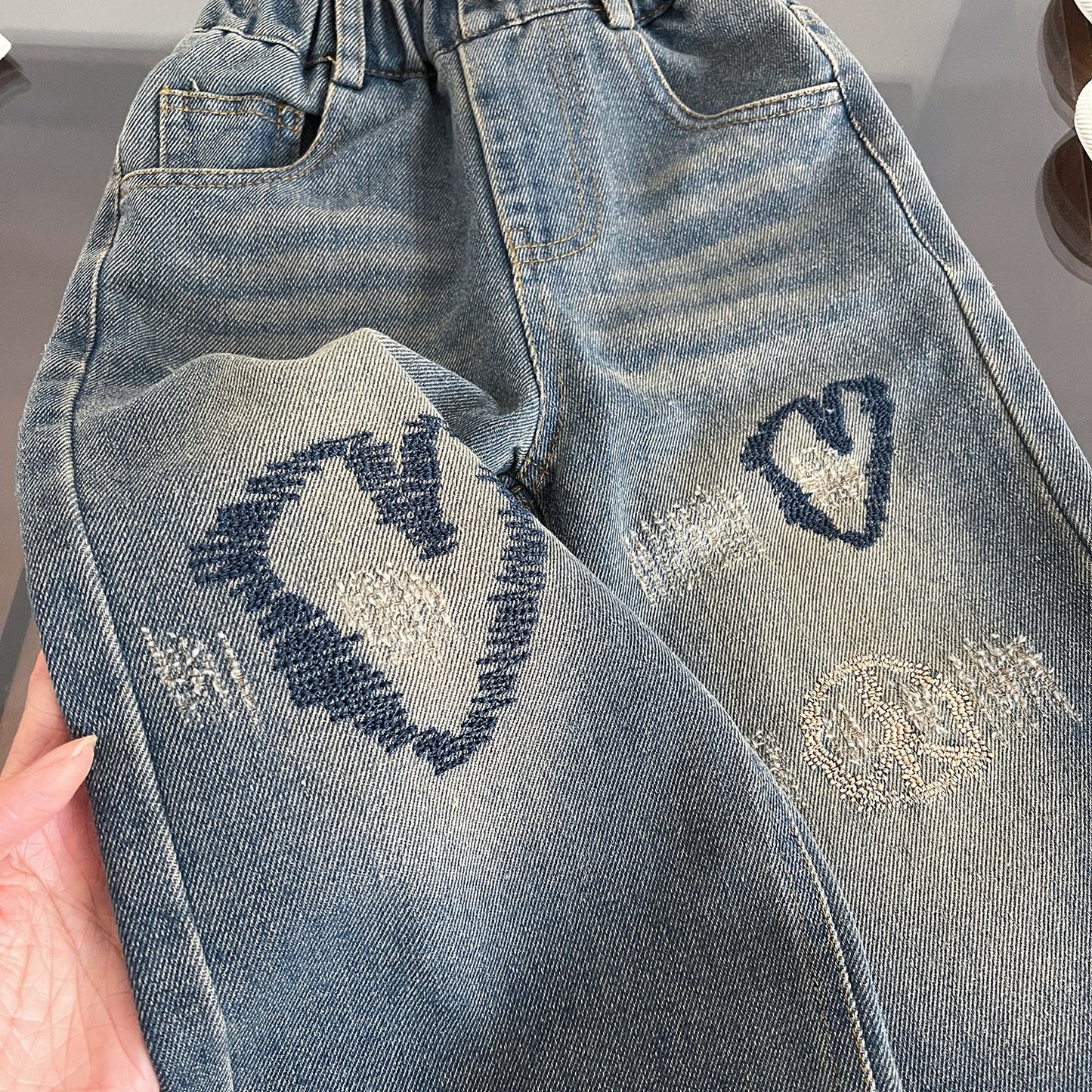 ByJamila – Meisjes Jeans met Hartjes Borduursel 💖👖