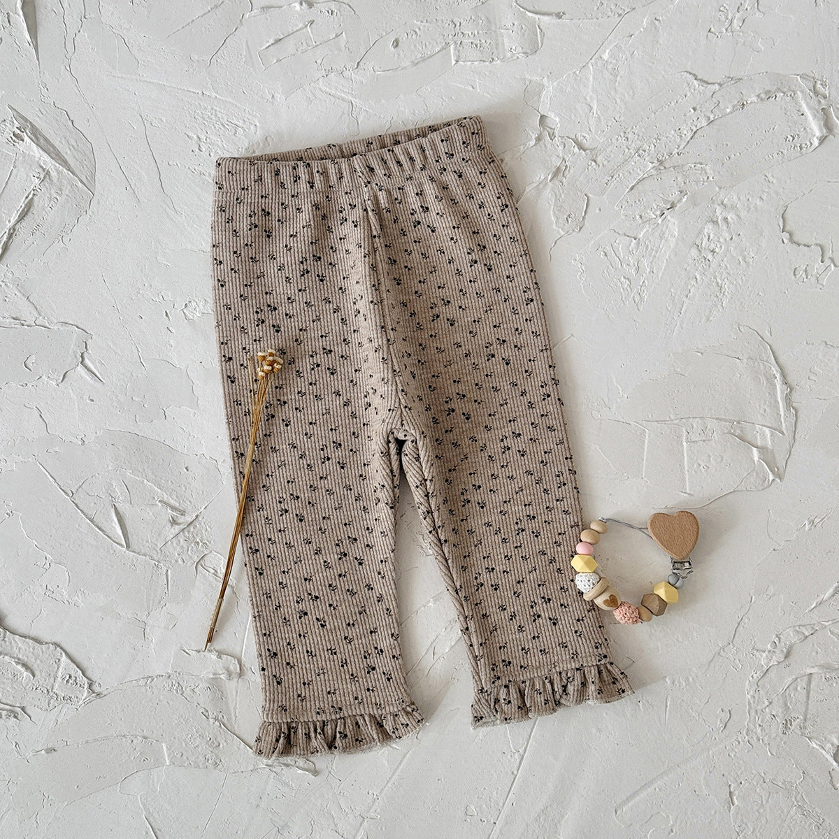 ByJamila – Corduroy Ruffle Pants met Fleece 🤎🎀
