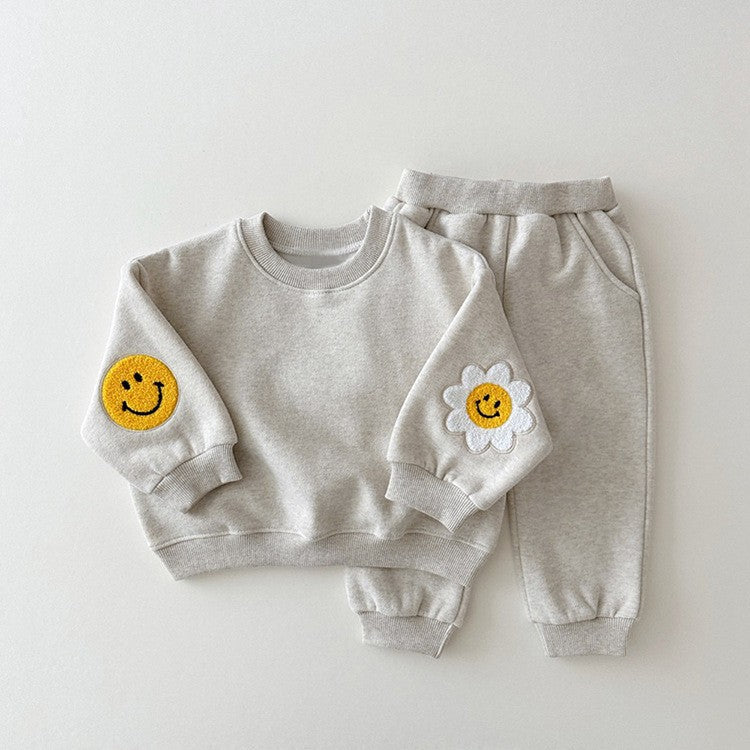 ByJamila – Matching Smiley Bloemen Jogging Set 🌸😊
