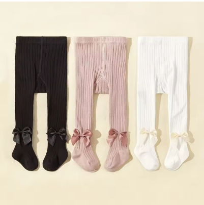 By Jamila – Maillotjes met Strikjes | Elegantie & Comfort voor Kleine Fashionista’s