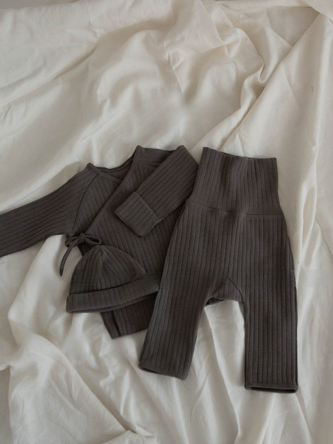 ByJamila – Heerlijk Babysetje met Mutsje 🍼💖