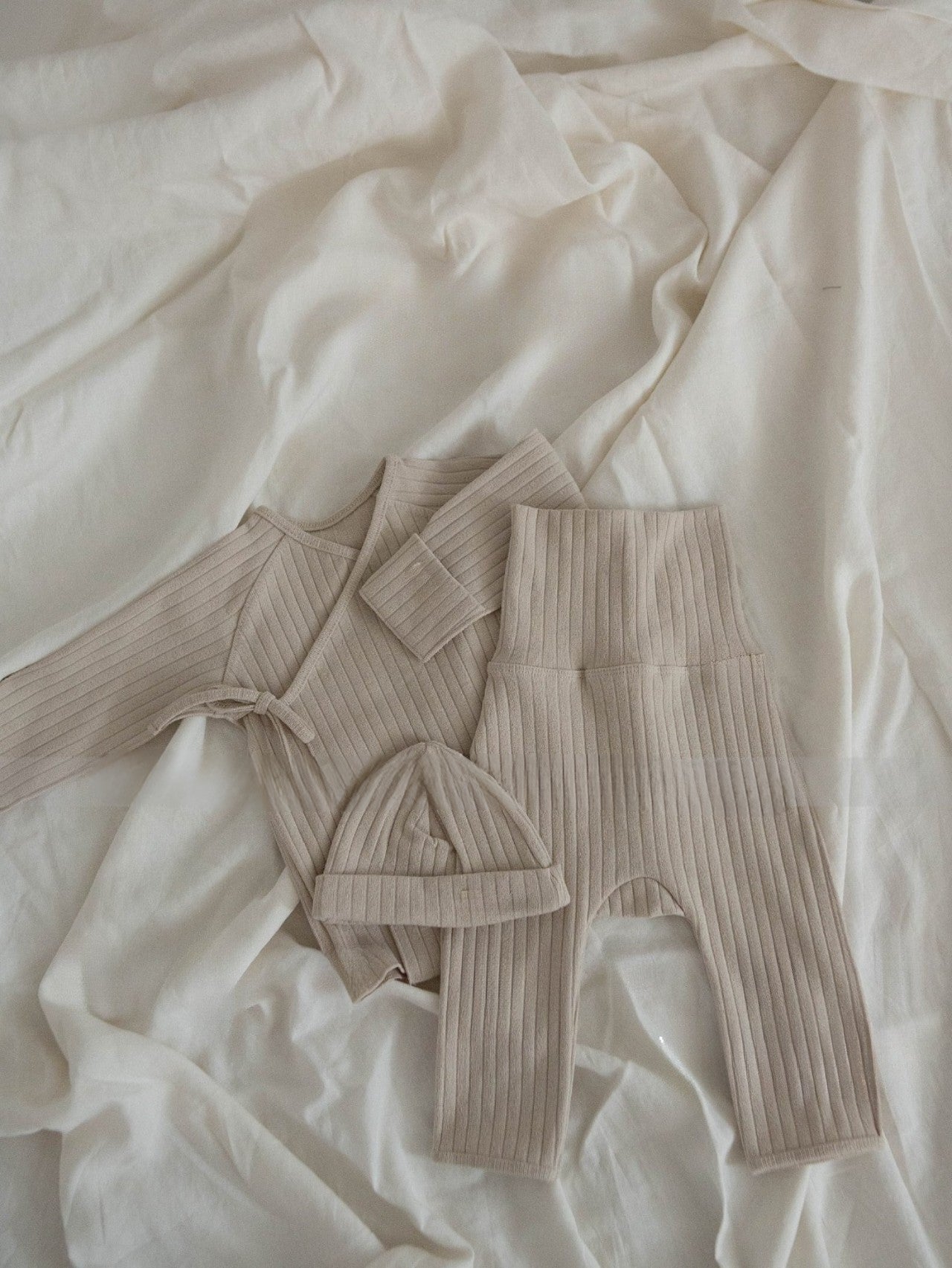 ByJamila – Heerlijk Babysetje met Mutsje 🍼💖
