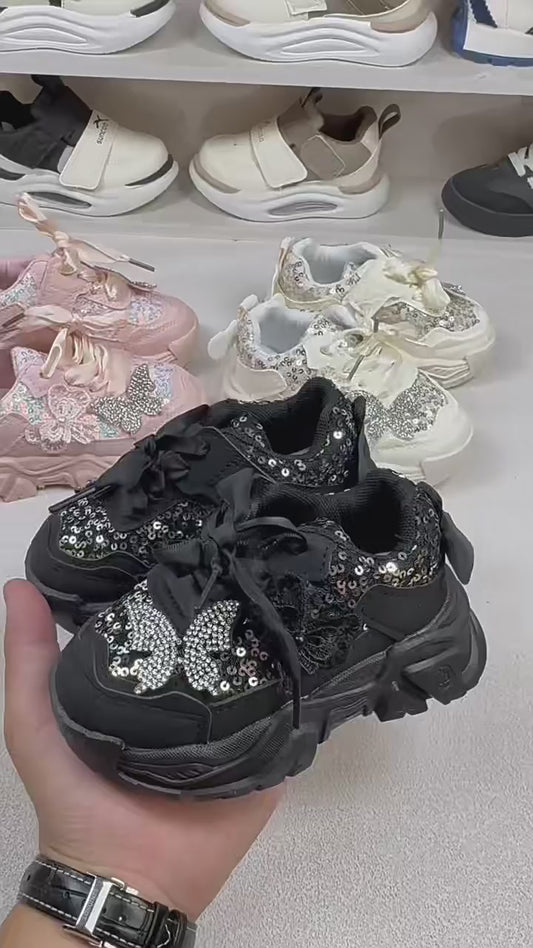 ByJamila – Blingbling Sneakers met Vlindertjes 🦋✨
