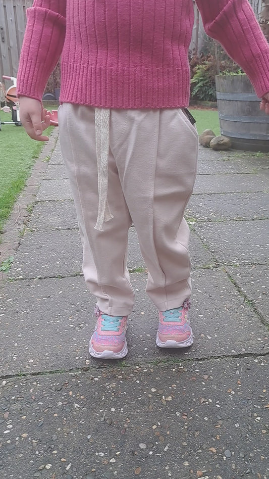 ByJamila - Schattig Pantalon Broekje 🌸✨