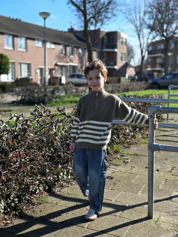 ByJamila – Kindertrui met Halve Rits 🍁💙🤍